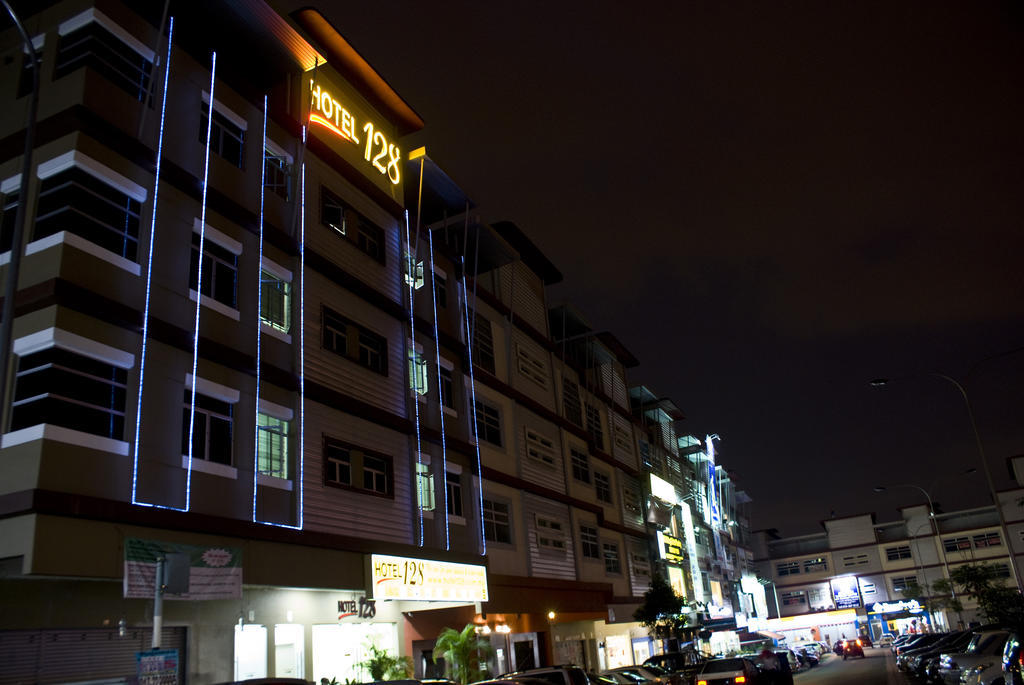 Hotel 128 Куала-Лумпур Экстерьер фото
